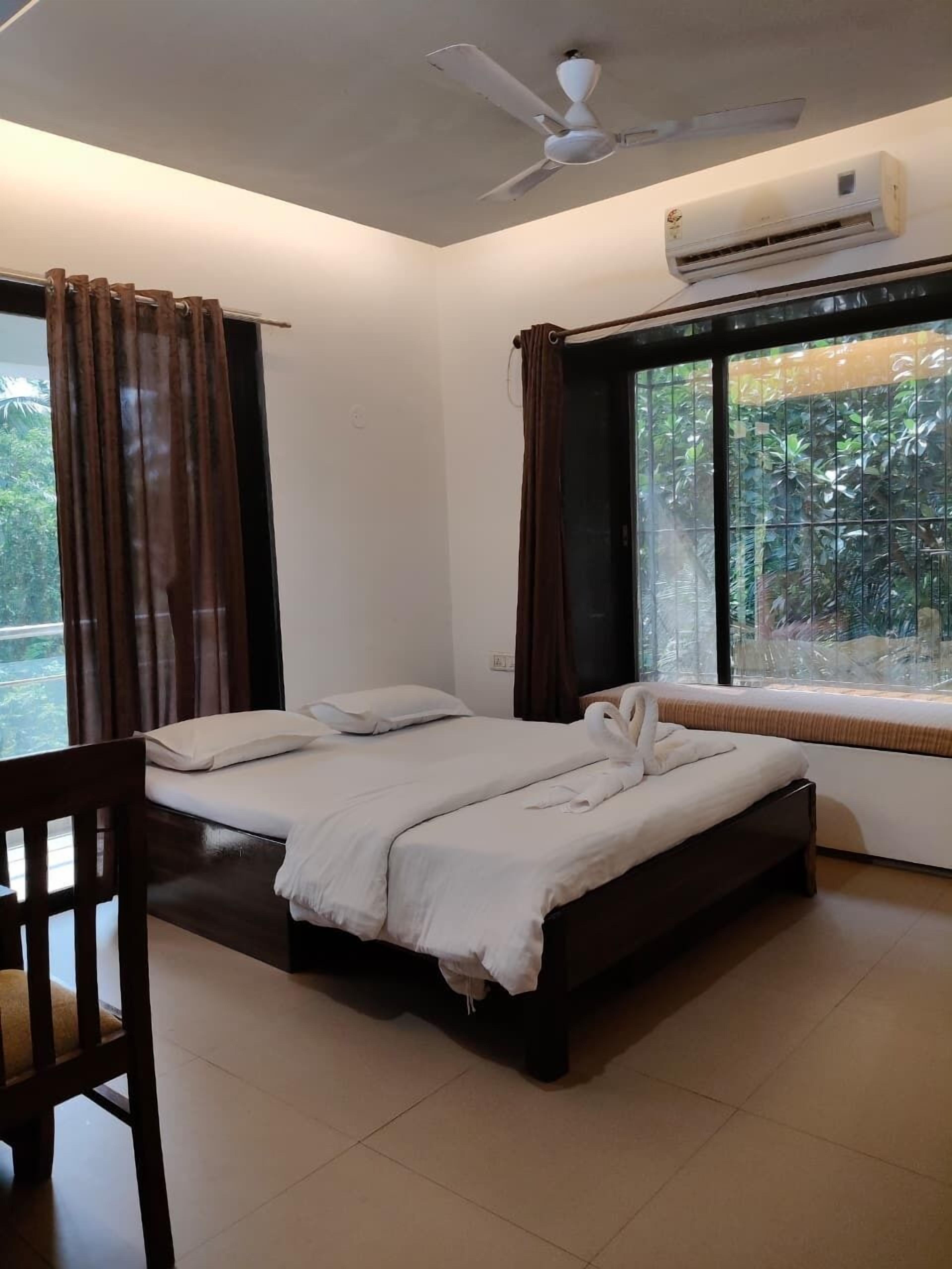 Family Suite, City View | Living area