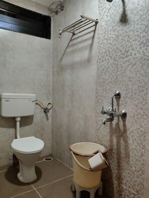 Deluxe Double Room, 1 Bedroom, City View | Bathroom