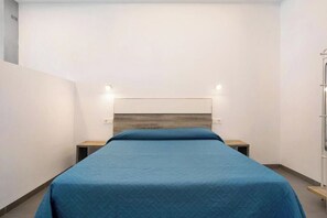 1 dormitori, wifi i roba de llit