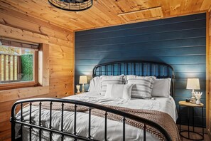 2 室のベッドルーム、アイロン / アイロン台、WiFi、ベッドシーツ