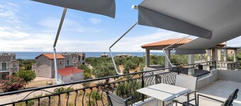 Two Room Apartment in Stoupa