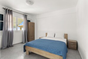 2 bedrooms, WiFi, bed sheets