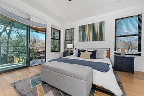 5 habitaciones, escritorio, tabla de planchar con plancha y wifi 