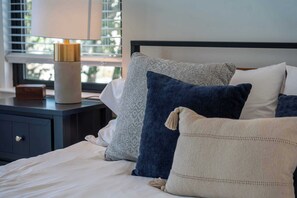 3 habitaciones, escritorio, tabla de planchar con plancha y wifi 