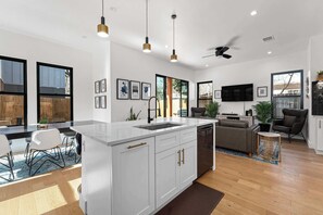 Interior - Downtown ATX - Unit A | Modern Home | Pool (Austin)