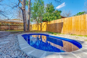 Pool - Downtown ATX - Unit B | Retreat | Pool (Austin)