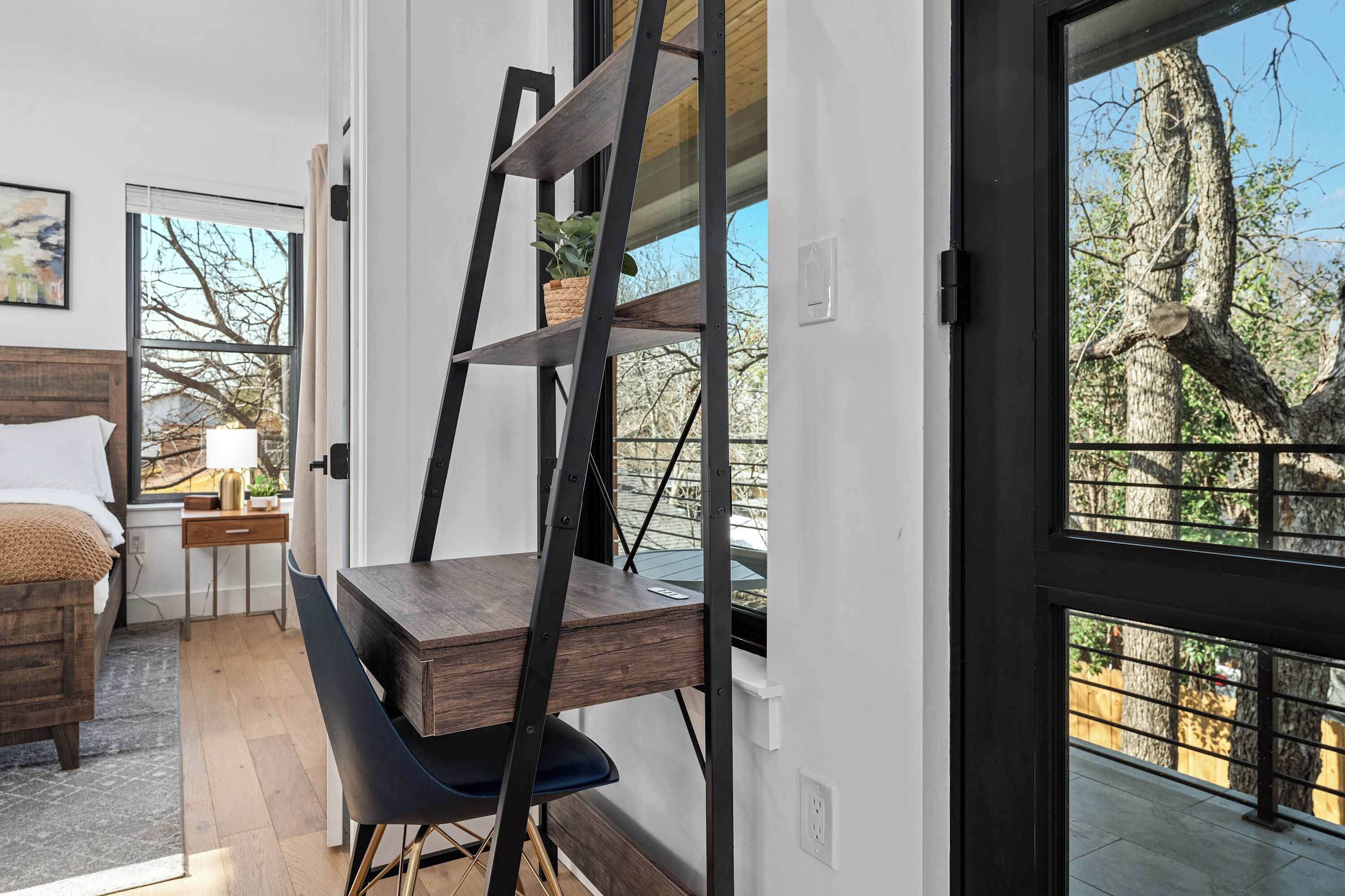 2 habitaciones, escritorio, tabla de planchar con plancha y wifi 