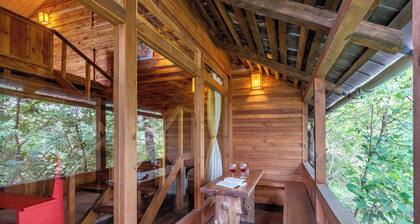 Alaya Stays Suro Woodbine Chalet Cottage