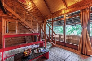 Cottage, 1 grand lit, balcon, vue montagne | Coin séjour