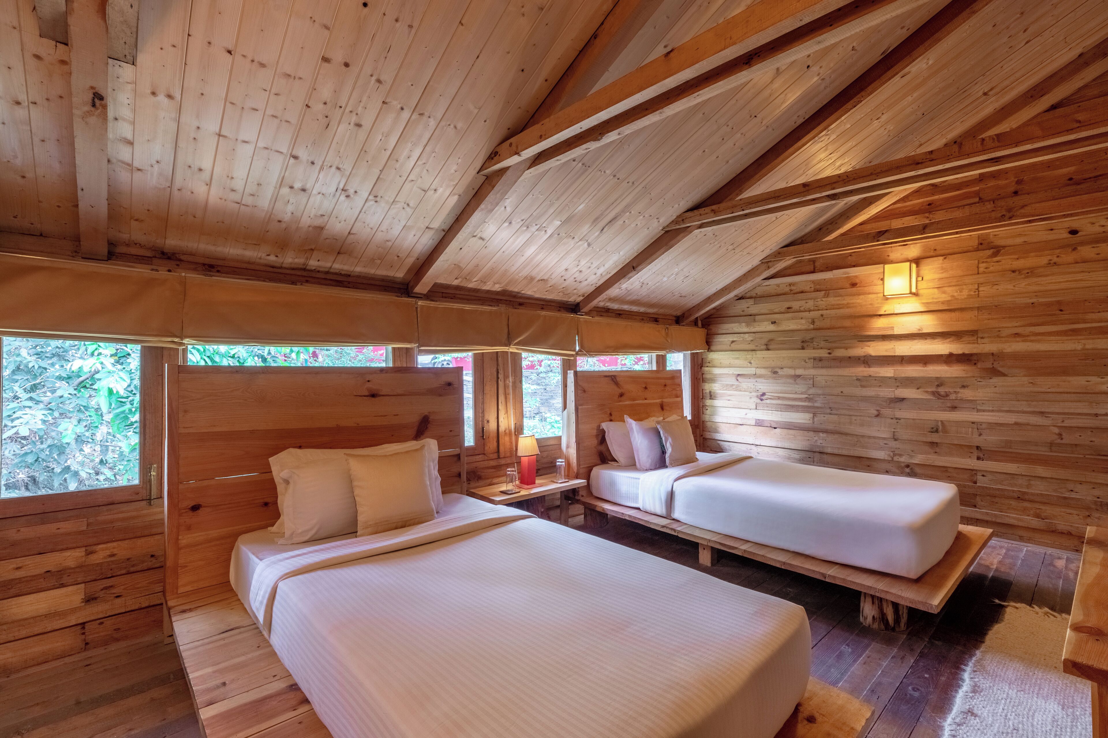 Cottage, 1 Queen Bed, Balcony, Mountain View | 1 bedroom, blackout drapes, iron/ironing board