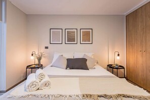 WiFi, bed sheets - Centro Sweet Escape Studio for Couples (Santiago)