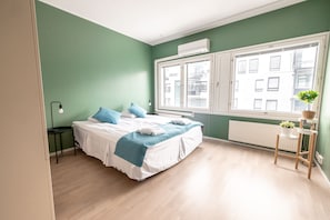 Penthouse Luxe, vue ville | 3 chambres, décoration personnalisée, ameublement personnalisé, bureau
