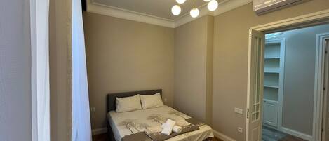 4 室のベッドルーム、アイロン / アイロン台、WiFi、ベッドシーツ