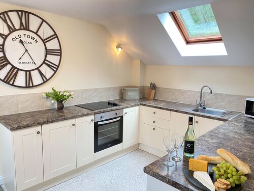 Mill Cottage Solva, with parking.