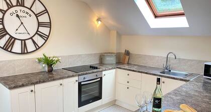 Mill Cottage Solva, with parking.