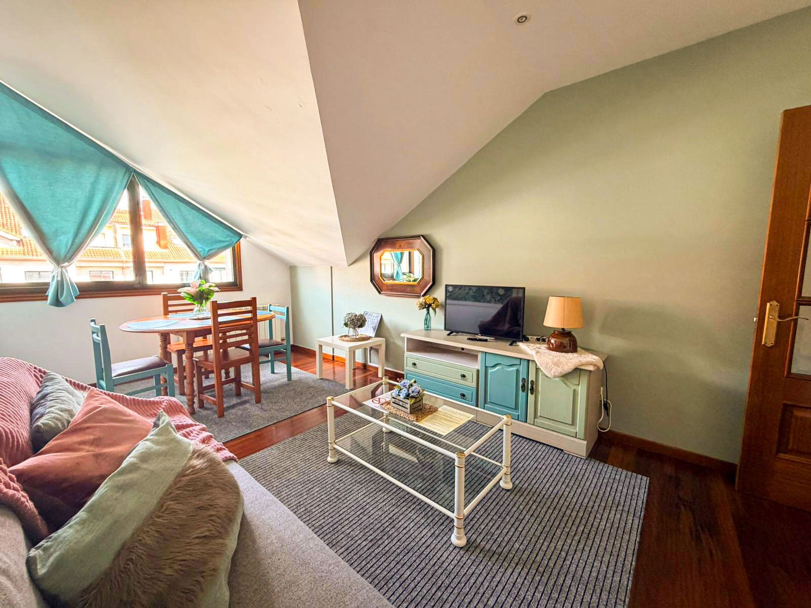 Penthouse, 1 Bedroom | Living area | TV