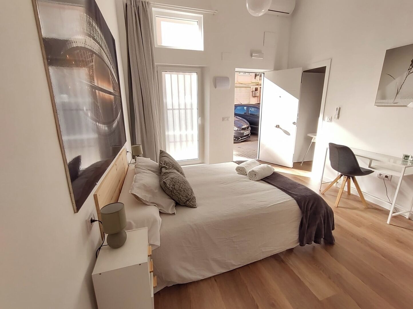 2 slaapkamers, een strijkplank/strijkijzer, wifi, beddengoed