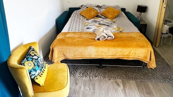 1 dormitorio, cuna de viaje, wifi gratis y ropa de cama