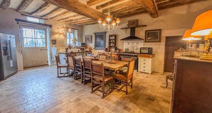 Le manoir de saint ouen avec piscine chauffée intérieure