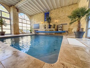 Piscine couverte, piscine chauffée
