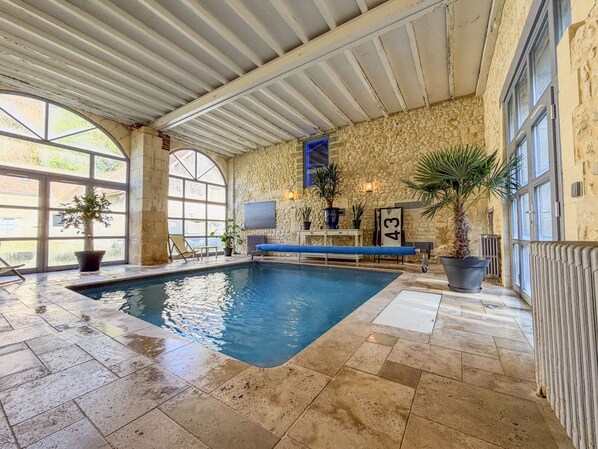 Piscine couverte, piscine chauffée