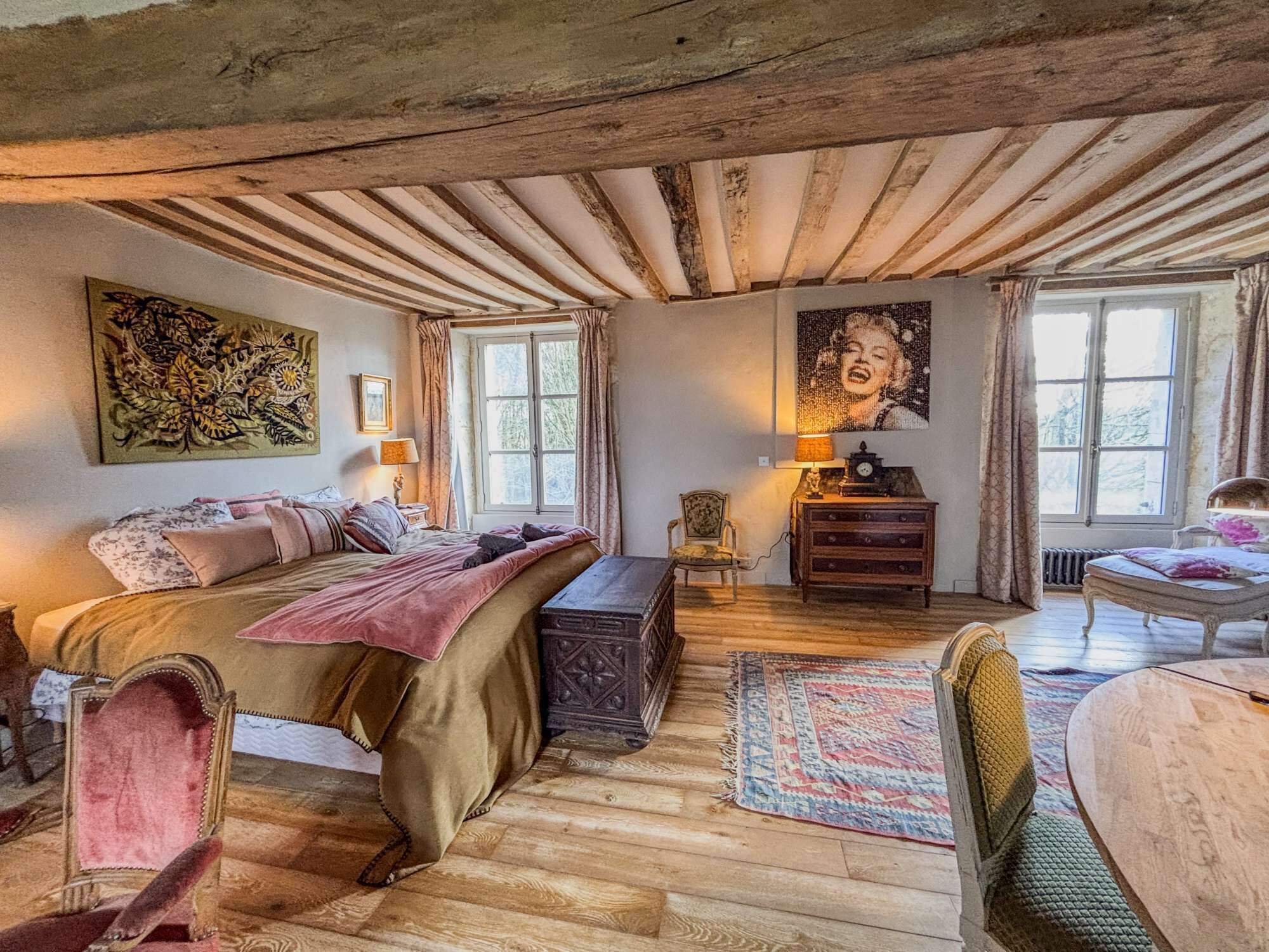 11 多间卧室、WiFi、床单