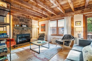 TV, fireplace, offices