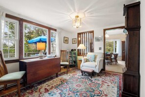 TV, offices - 3 Cottages, Walk to Nauset Beach! (Orleans)