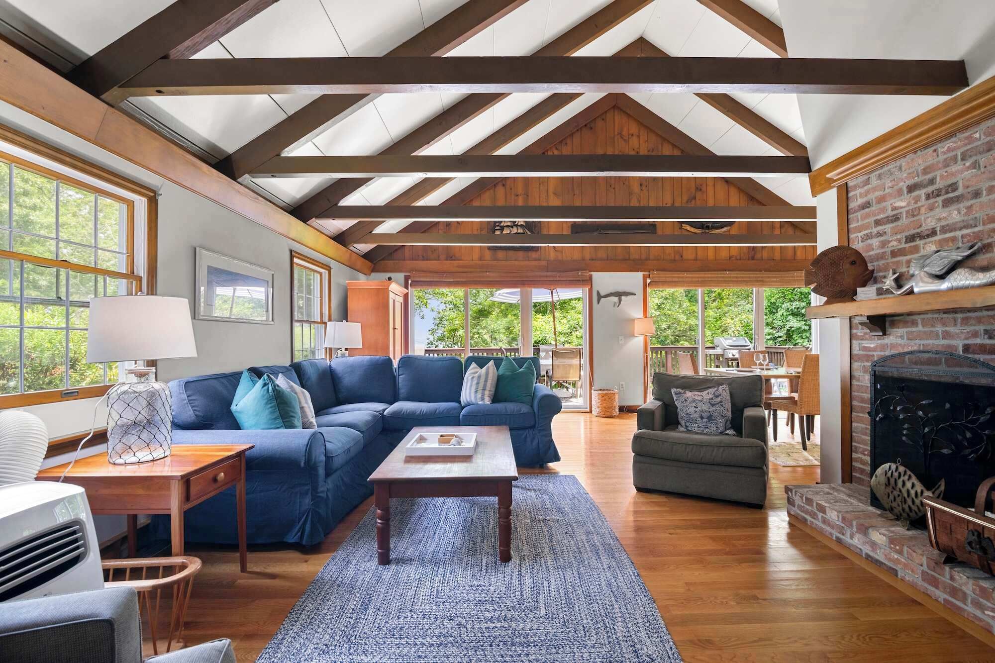 Télévision, espaces bureaux