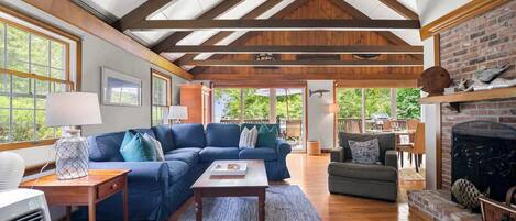 Télévision, espaces bureaux