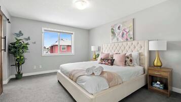 4 Schlafzimmer, Schreibtisch, Bügeleisen/Bügelbrett, Reisekinderbett