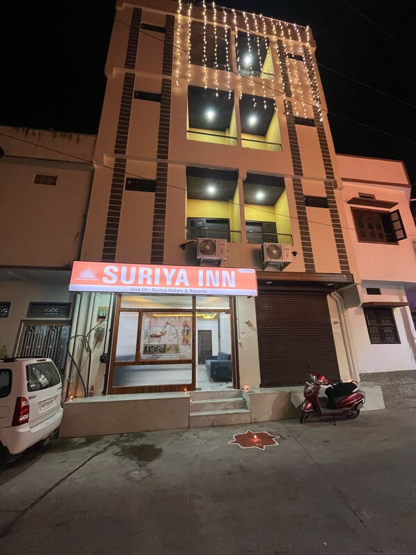 Front of property - evening/night