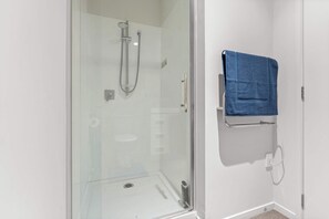 Shower, towels