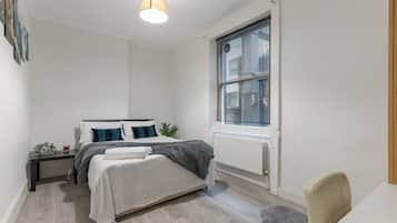 House | 4 bedrooms, free WiFi, bed sheets