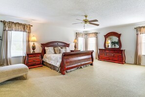 House (5 Bedrooms) | Interior