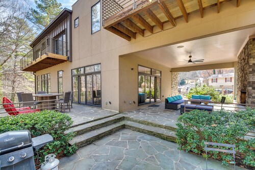 7 Mi to Dtwn Atl: Sleek & Modern Home!