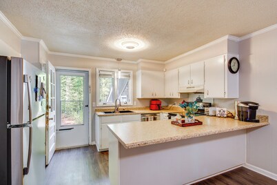 Easy Access to I-77 & I-20: Columbia Duplex!