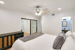 House (3 Bedrooms) | Interior - 10 Mi to Redondo Beach: Carson Home w/ Pool Table! (Carson)