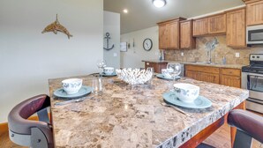 Unclassified image, 2 of 25, button - Walk to Lincoln City Beach: Townhome w/ Balconies! (Lincoln City)