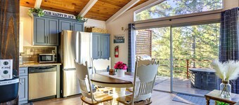Lake Access, Fire Pit: Scenic Groveland Cottage!