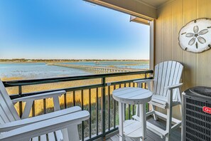 Apartment (2 Bedrooms) | Interior - Waterfront Gem w/ Balcony in Garden City (Murrells Inlet)