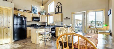 House (2 Bedrooms) | Interior