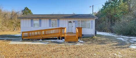 House (3 Bedrooms) | Front of property
