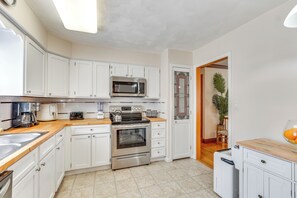 House (4 Bedrooms) | Interior