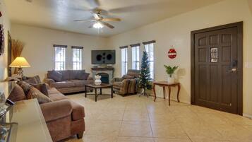 House (2 Bedrooms) | Interior