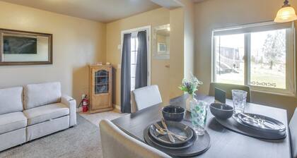 Lake & Mountain Views: Cozy California Stay