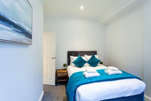 Apartment | 2 bilik tidur, seterika/papan seterika, Wi-fi percuma, cadar katil 