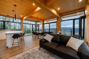 TV, books, stereo - Ski Chalet with Sauna - Mountain - L'Elegant (Saint-Côme)