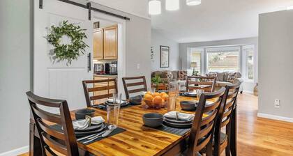 Large Family-Friendly Home on NW Side - Dogs OK