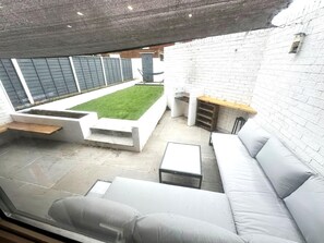 House | Living area | TV - Leamington Spa-3 Bed-garden-pets-free Parking (Royal Leamington Spa)